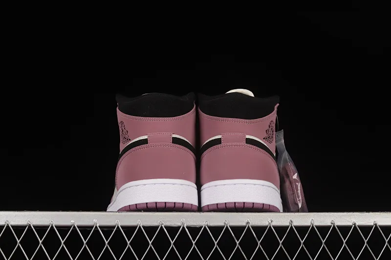 All categories Air Jordan Jordan series basketball shoes Air Jordan 1 Mid Air Jordan 1 Mid "Berry" AJ1 Joe 1 black rose red China basketball shoes DC7267-500